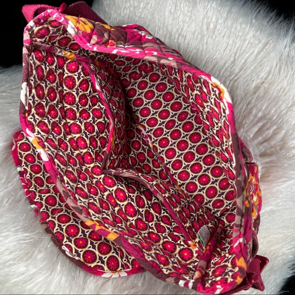 Vera Bradley Crossbody Bag in (RETIRED) Carnaby Pattern - Picture 7 of 11
